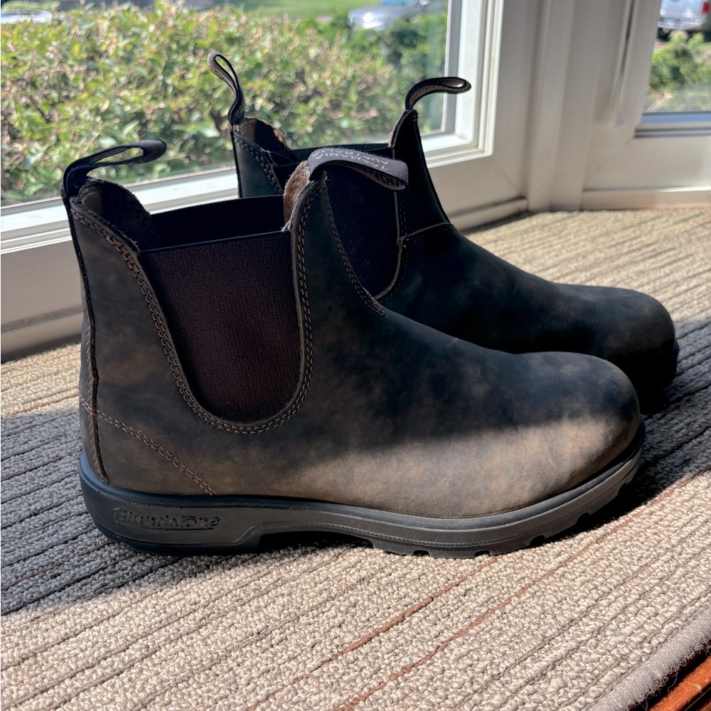 Classic Blundstone Boots - Rustic Brown - Size 9 Mens/11 Womens